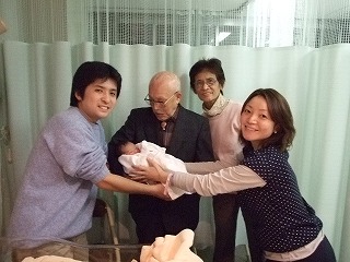 子供を生んで４５時間未満。妻もバリバリ元気です